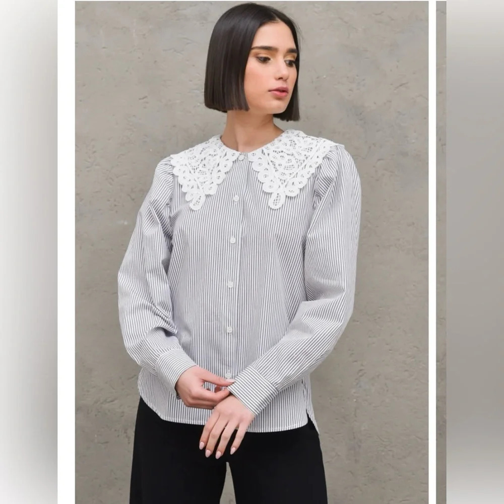 ❤️Vicolo button up women’s M Made in Italy pinstripes statement lace collar